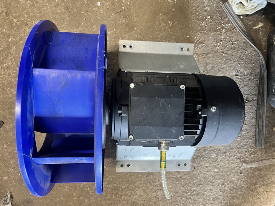 Silnik Hoyer typu HMA2-90S-2 o mocy 1,5 kW