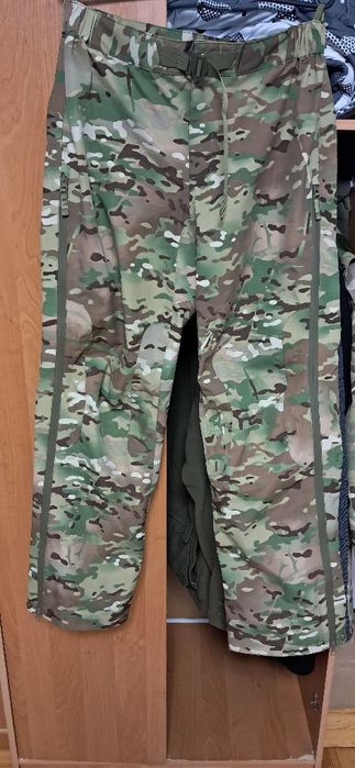 Продам нові водонепронекні штани