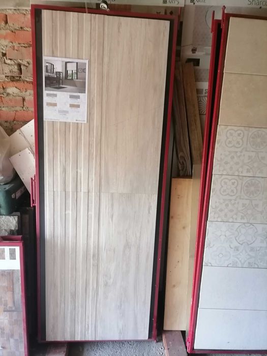 Панель з керамічною плиткою