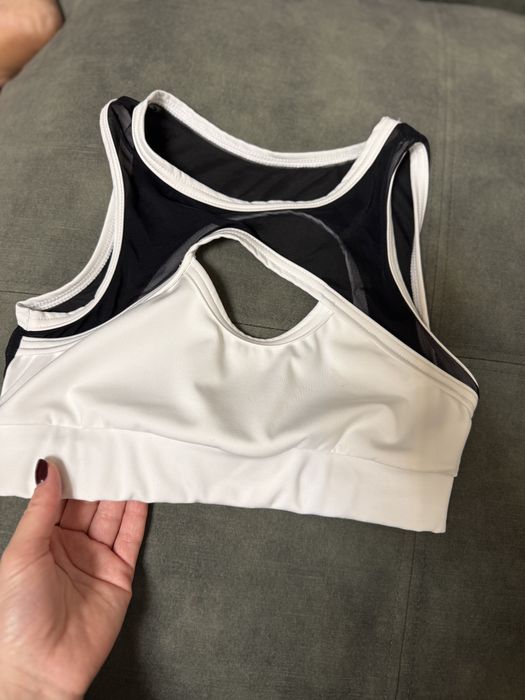 Костюм для йоги/фітнесу білого кольору з чорними вставками