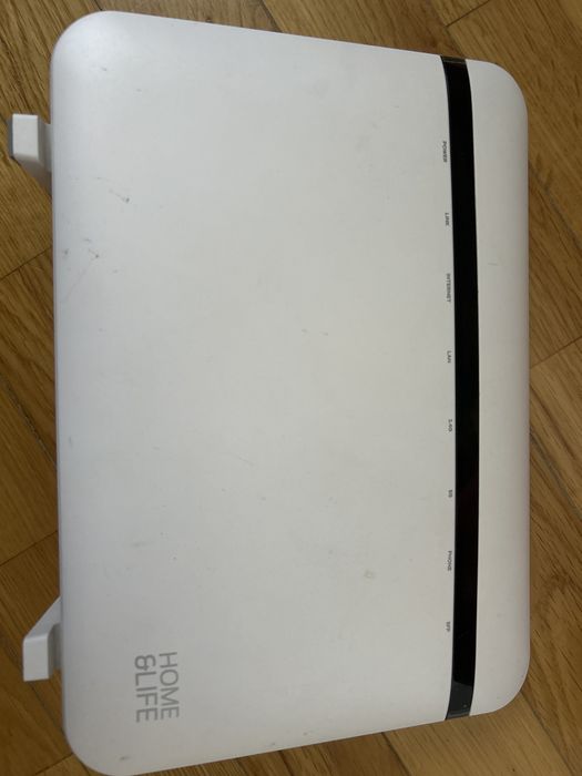 Router Zyxel com fibra otica