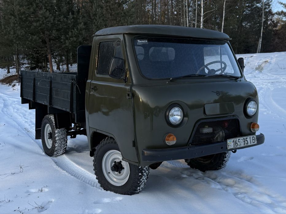 Продам УАЗА 3303