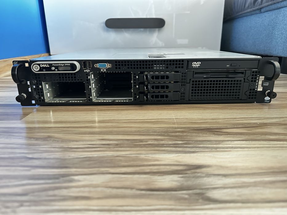 Serwer DELL PowerEdge2950