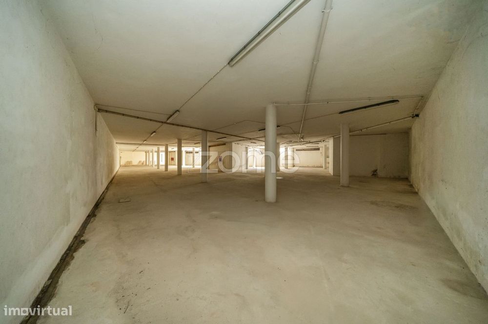 Comércio, oportunidade de investimento no Centro Comercial Barrosel...
