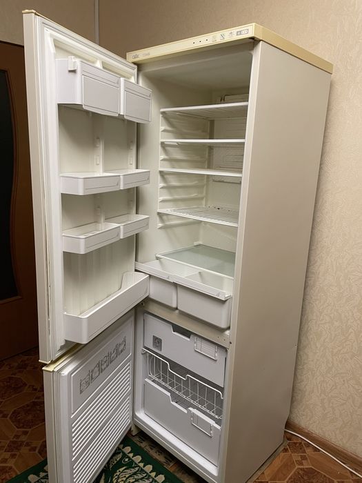 Продам холодильник Calex combi