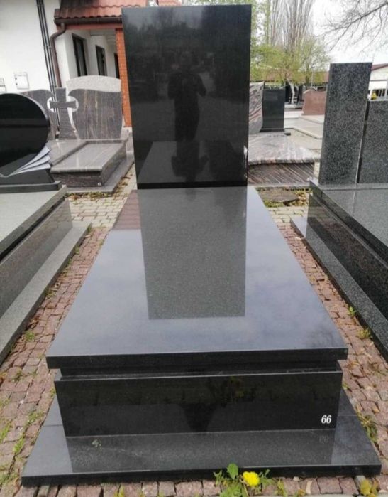 Nagrobki granitowe - konkurencyjne ceny!