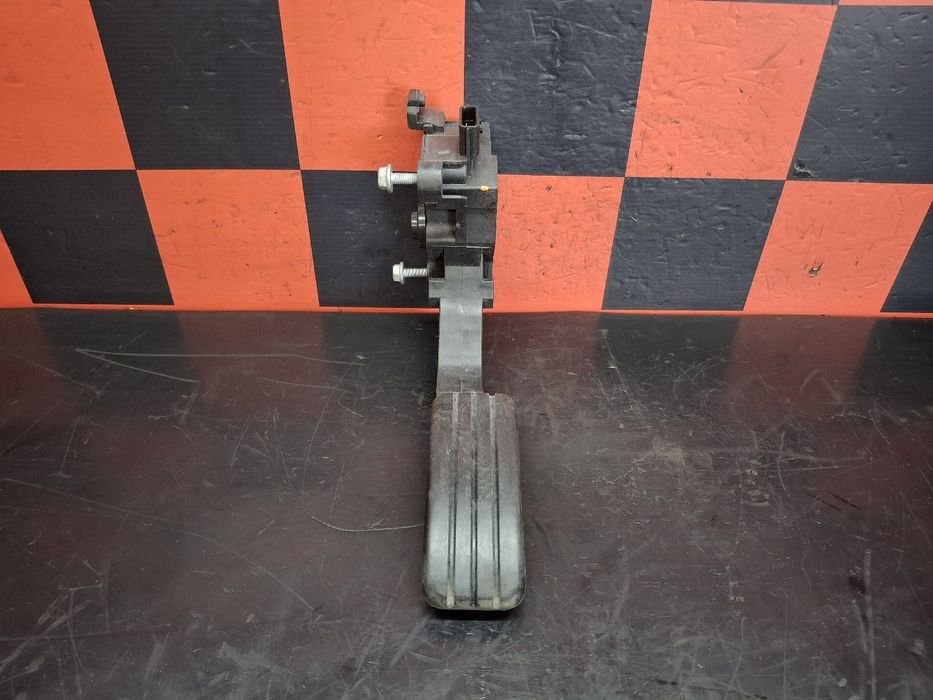 Pedal do acelerador FIAT Talento Chassis (296_)