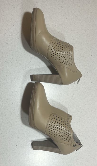 Półbuty na obcasie botki - But S, rozmiar 40