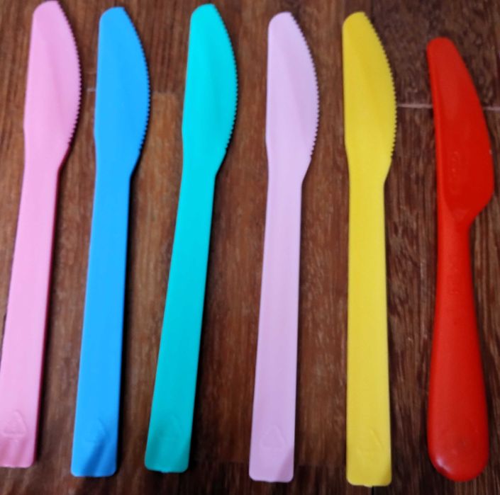 Conjunto 40 Peças Talheres / Pratos Criança