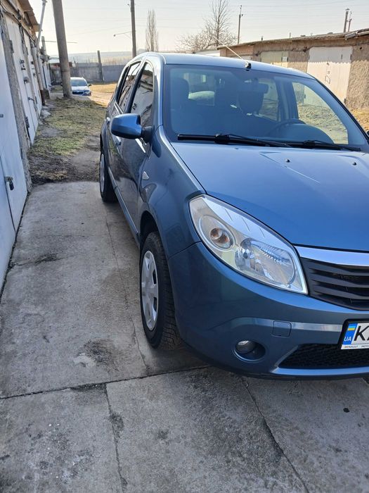 Dacia Sandero 2010рік.