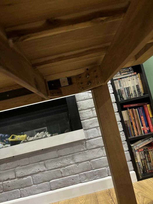 Stół drewniany rozkładany + 6 krzeseł