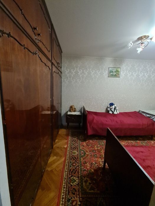 Довгострокова оренда кімнати для однієї дівчини (вул. Конякіна)