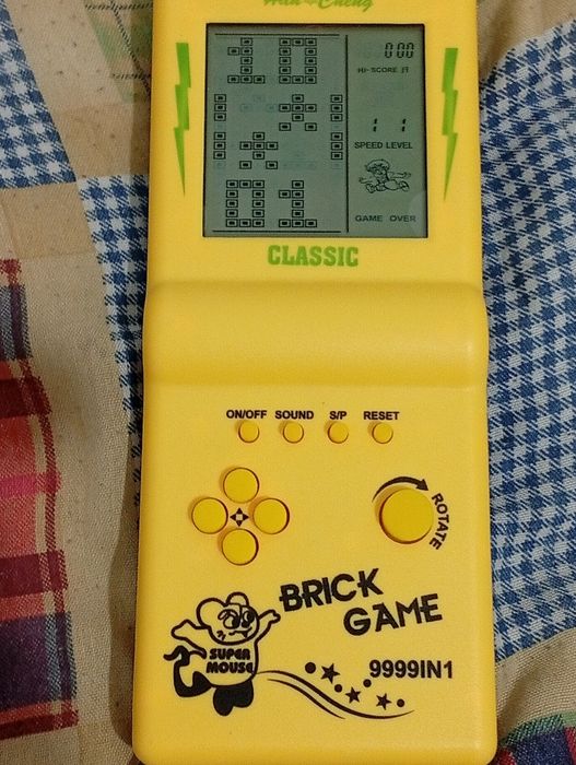 Consola Tetris Brick Game bem funcional