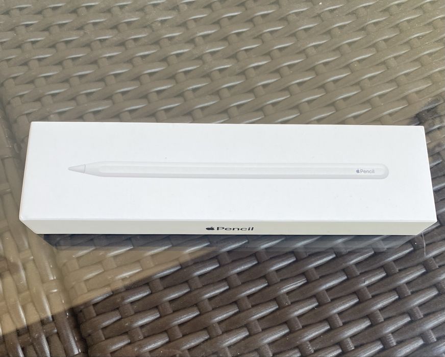 В продаже  стилус Apple Pencil 2