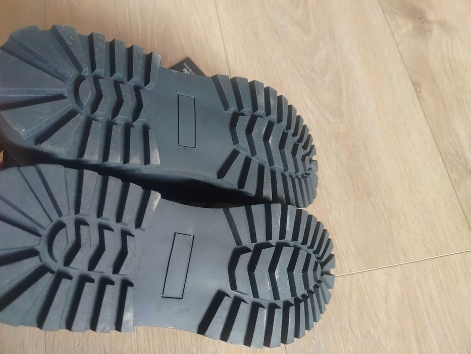 Nowe buty za kostkę trekkingowe 45 new yorker wiązane jesienne zimowe