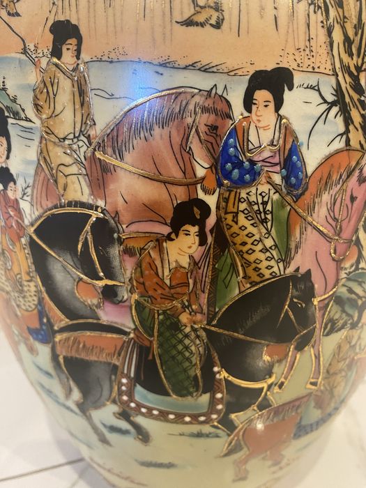 Porcelanowy wazon , waza chińska z pokrywką - duża !
