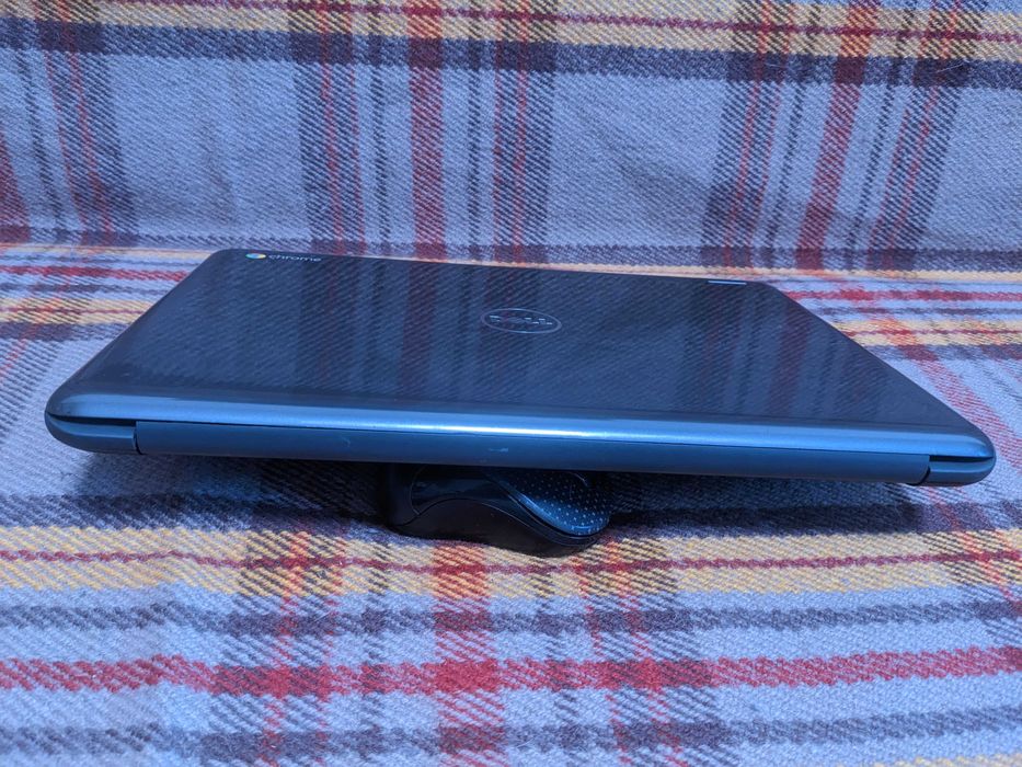 Компактний | Dell Chromebook 13 3380 (серія P80G, модель P80G002).