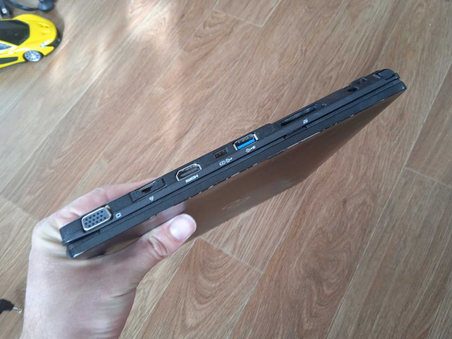 ноутбук-трансформер Fujitsu t938 i5 8250u\8gb ddr4\128 ssd\LTE модем