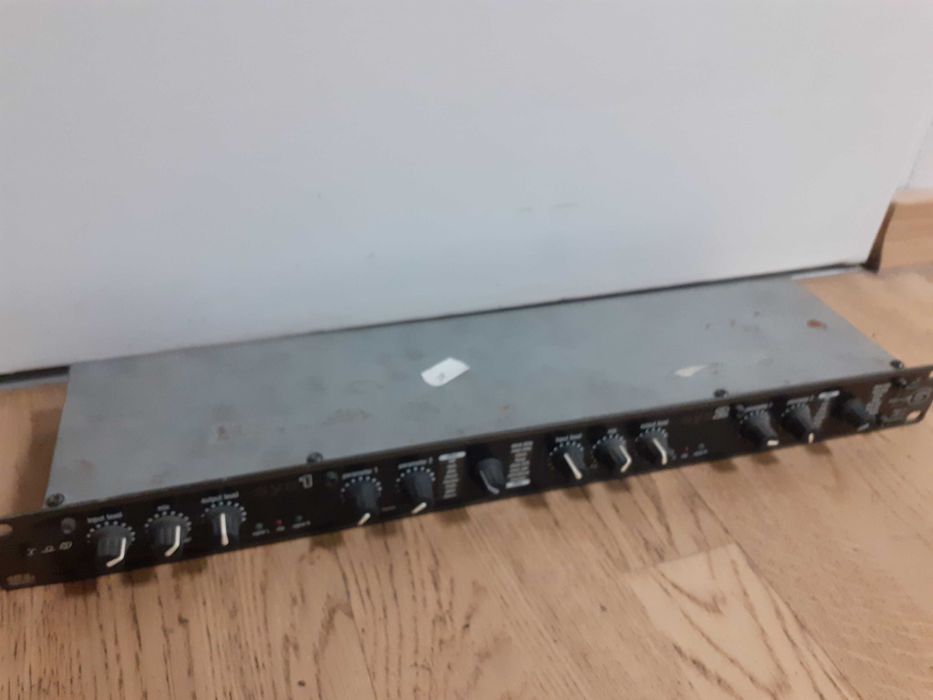 Cyfrowy procesor efektów DOD D6