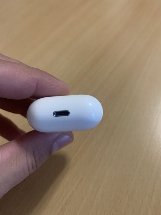 Кейс, футляр Airpods 2