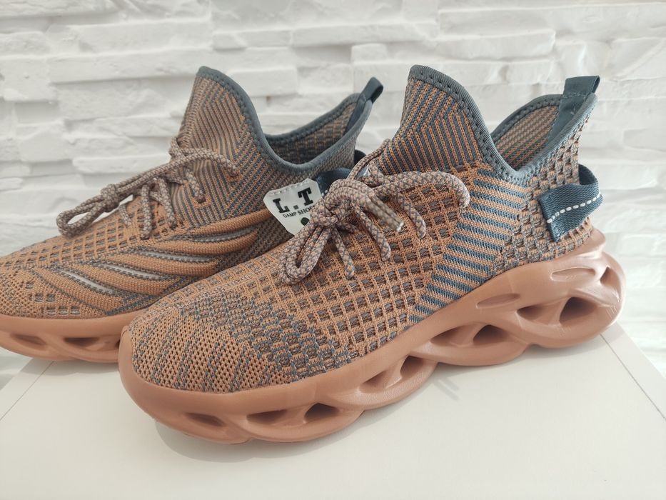 Buty sportowe męskie 39 (25 cm)