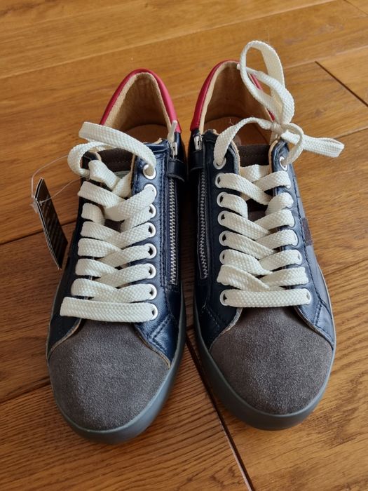 Nowe buty skórzane D.A.T.E roz.38