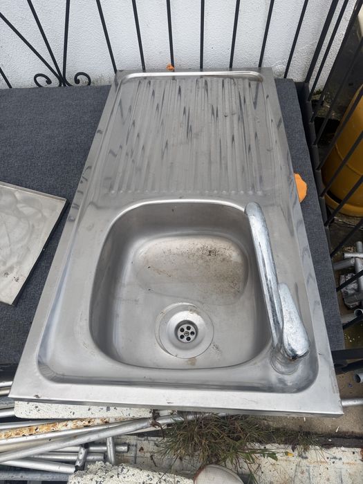 Lavatório em inox usado