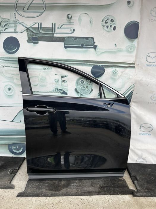 Lexus NX 2022-2025 двери дверь двері взборі перед праві