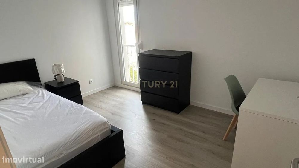 Apartamento T4 transformado em T5!