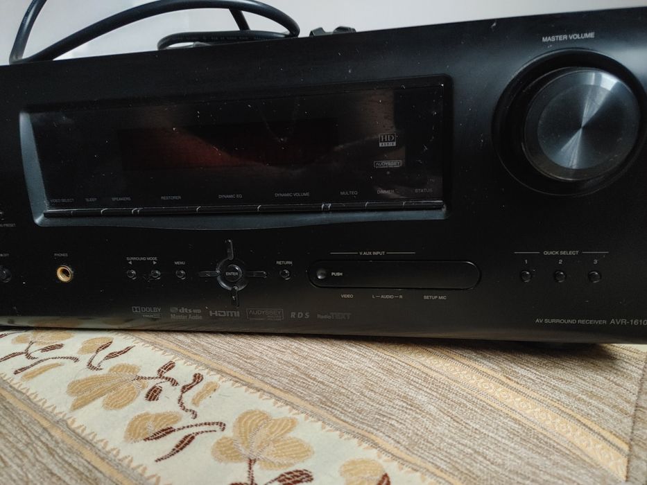 Denon, amplituner