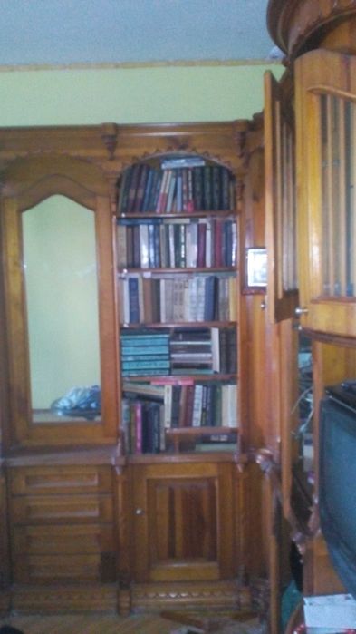 В связи продажи кв. Распродаю мебель