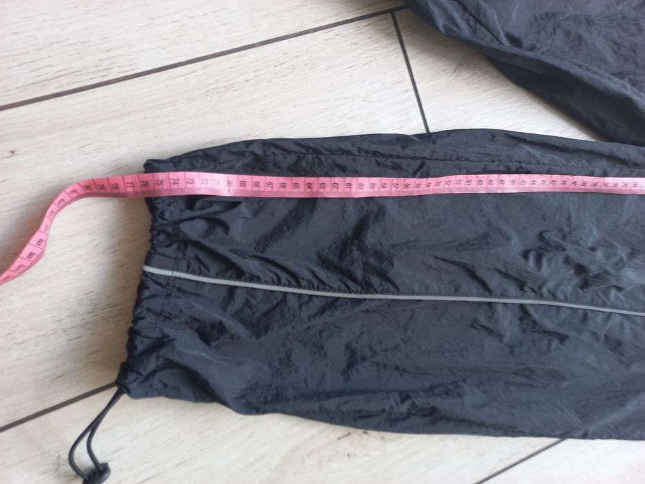 Młodzieżowe spodnie szerokie czarne rozmiar XS/S