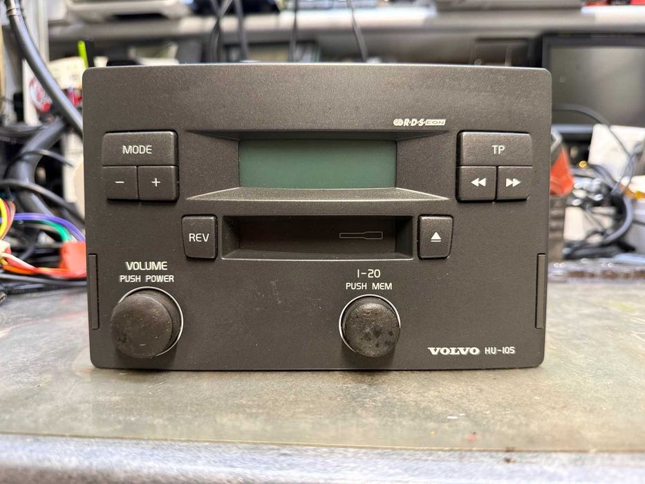Fabryczne Radio VOLVO V40 S40 1 I 97-03 HU-105