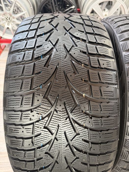 Шини Toyo 295/40/R21