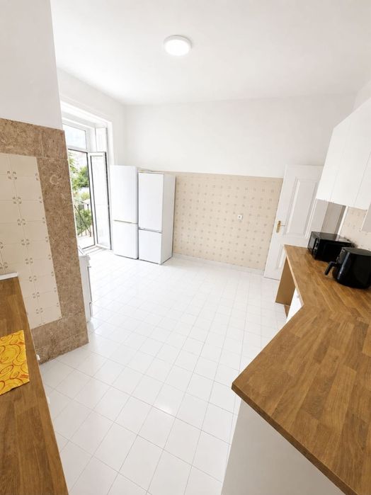 Quarto em Arroios a 200 metros da estação de metro