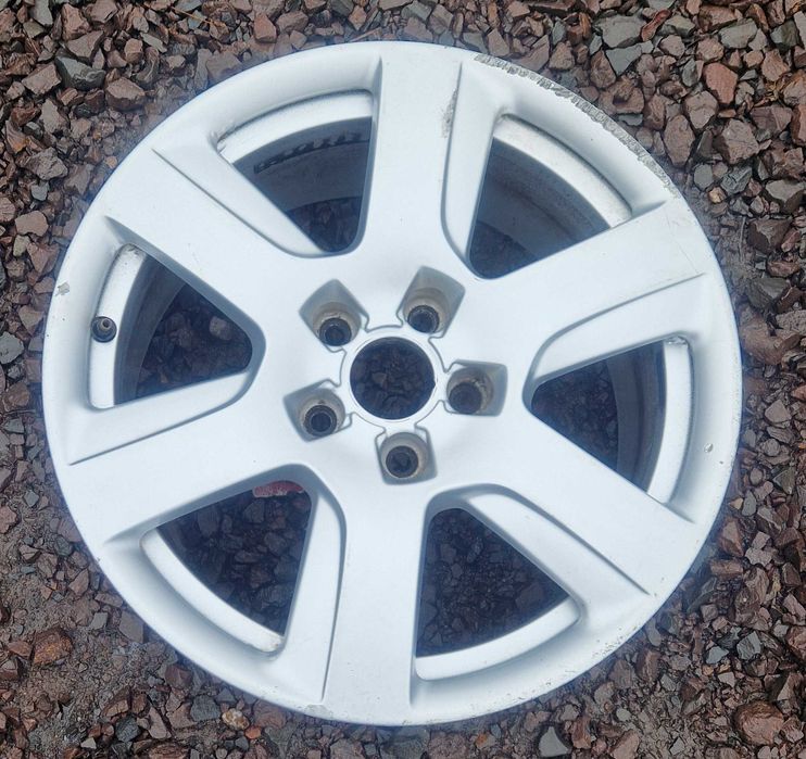 Felga aluminiowa Audi A6 C7 4G0601.025L 7,5Jx17 ET37 1szt