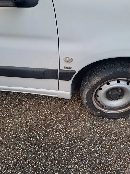 Vendo comercial peugeot pronta para trabalhar