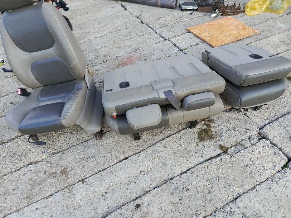 Siedzenia Land rover tylnie przednie