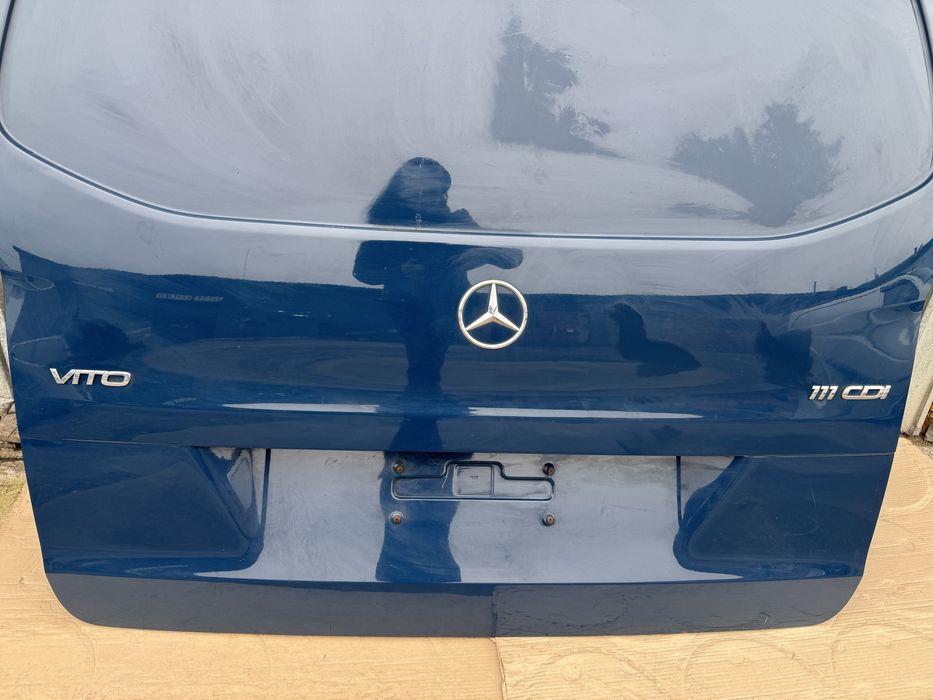 Задні двері ляда на Mercedes-Benz VITO W 447.
