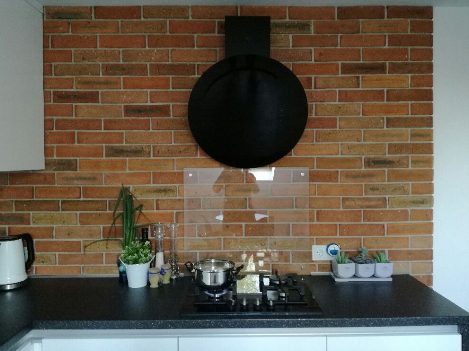 Cegła na ścianę, płytka Modern, cięta cegła, retro, stara cegła.