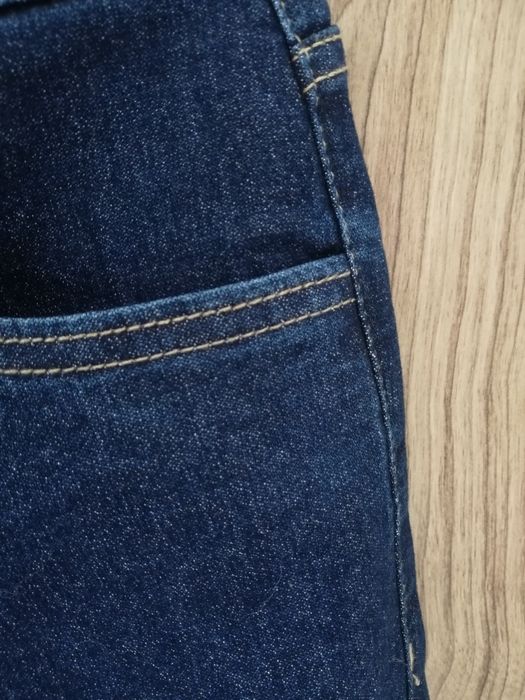 Calças de ganga novas / Jeans MO
Vendo calças de ganga novas.
Não fui