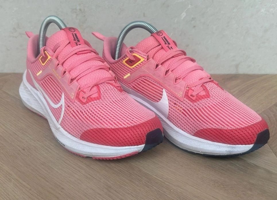 Sapatilhas Nike, pegasus modelo 40, tamanho 38,