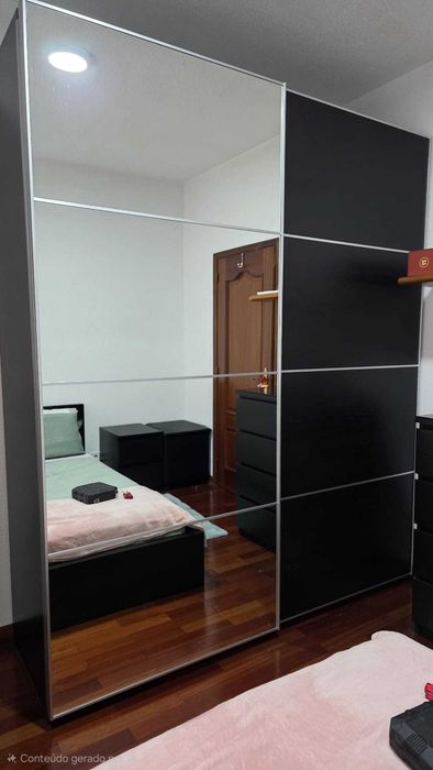 Roupeiro de duas portas com espelho + cama +  mesa da cabeceira!