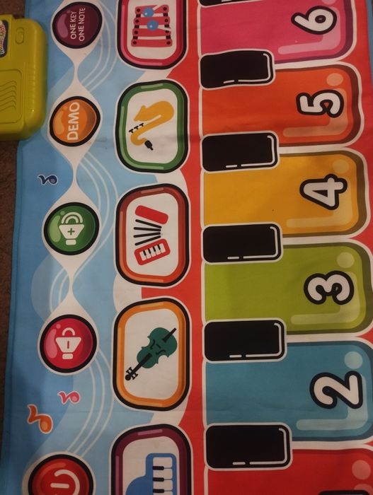 Mata grająca 2+ dla dziewczynki jak i dla chłopca