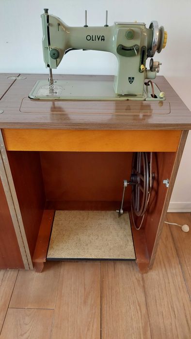 Máquina de costura Oliva