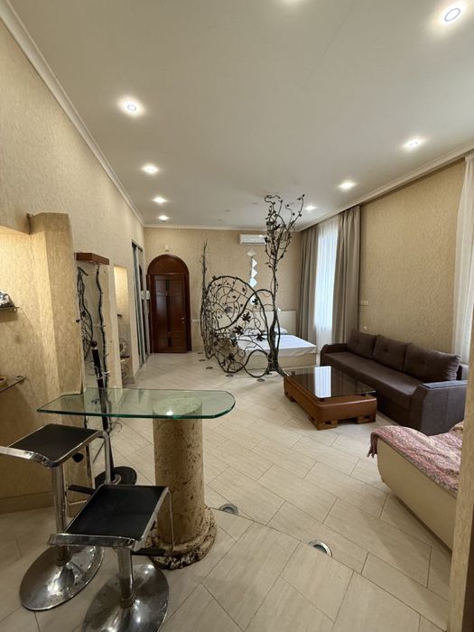 Дерибасовская / Ришельевская  12 Подобово Оперный Театр Центр