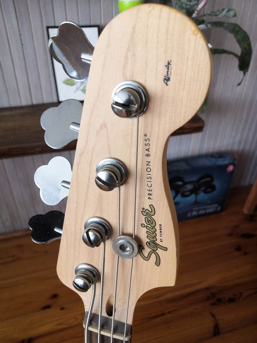 Squier Bass precision warwick bc20