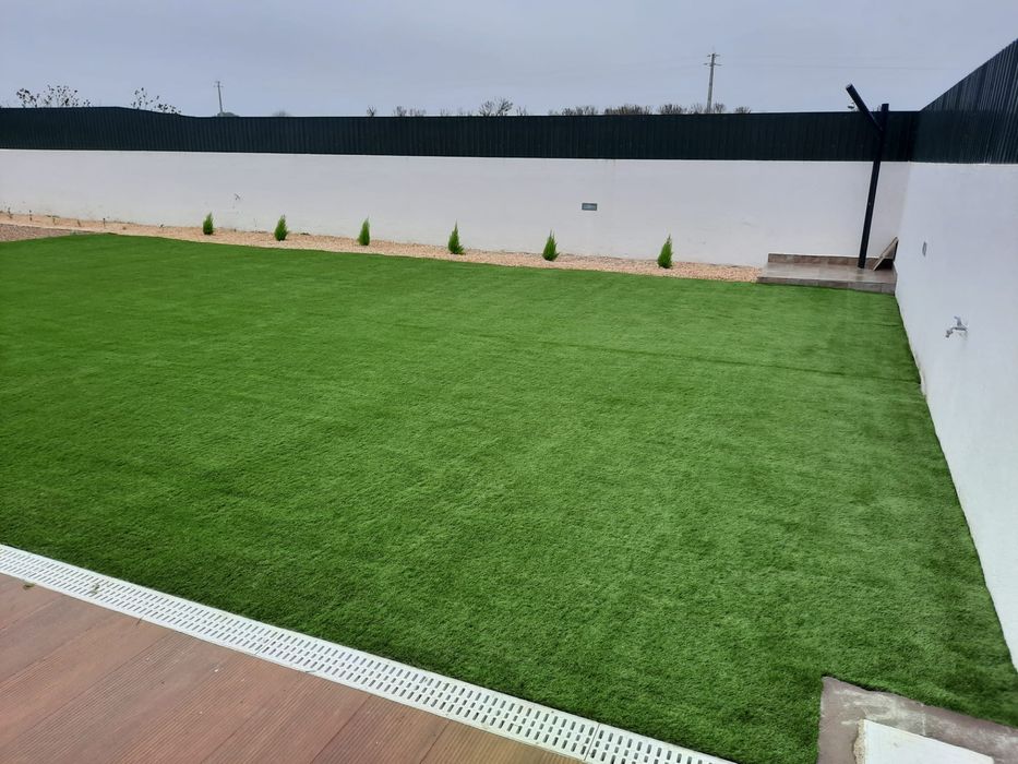 Relva sintética com ou sem aplicação