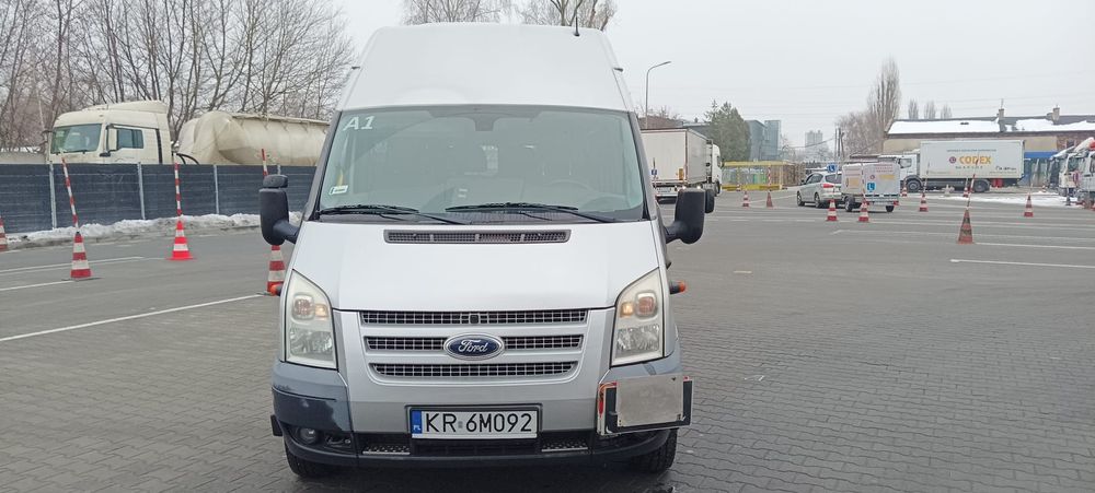 Ford Transit  Ford Transit 2.2 TDCi Trend – 2012 | Diesel | Srebrny | 17 miejsc