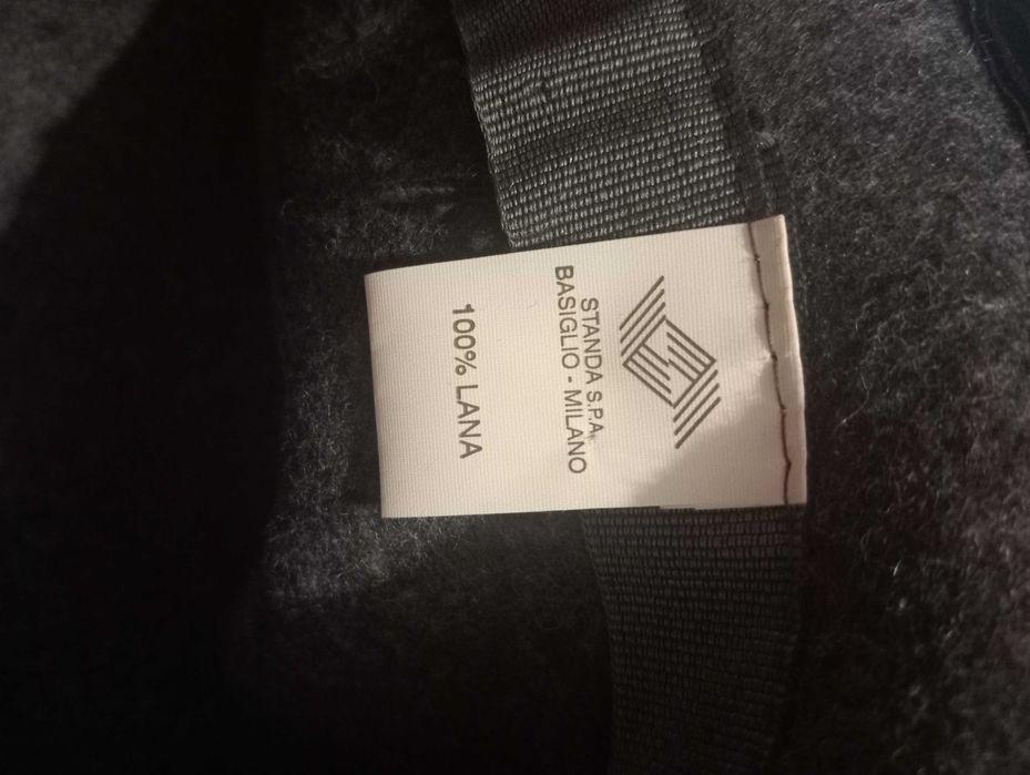 Жіночі капелюхи.